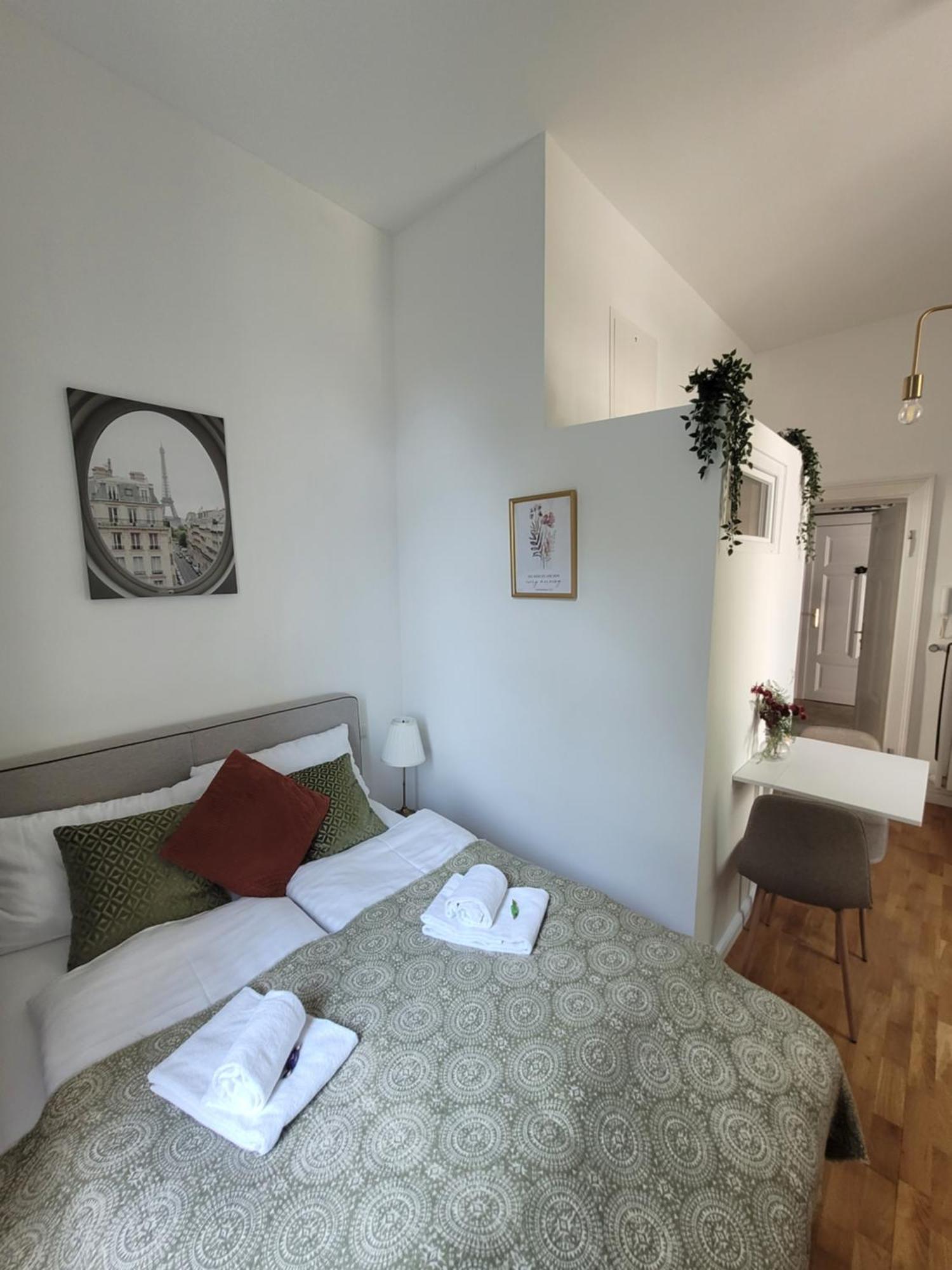 Stay Studio 1 Zentral Balkon Parkplatz 바트피르몬트 외부 사진